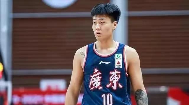 郑州实验中学红色校服完整版